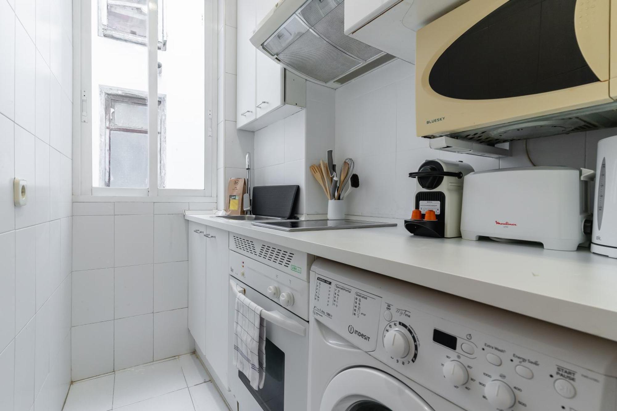 Apartment Cozy -1bedroom 1bath -anton Martin
