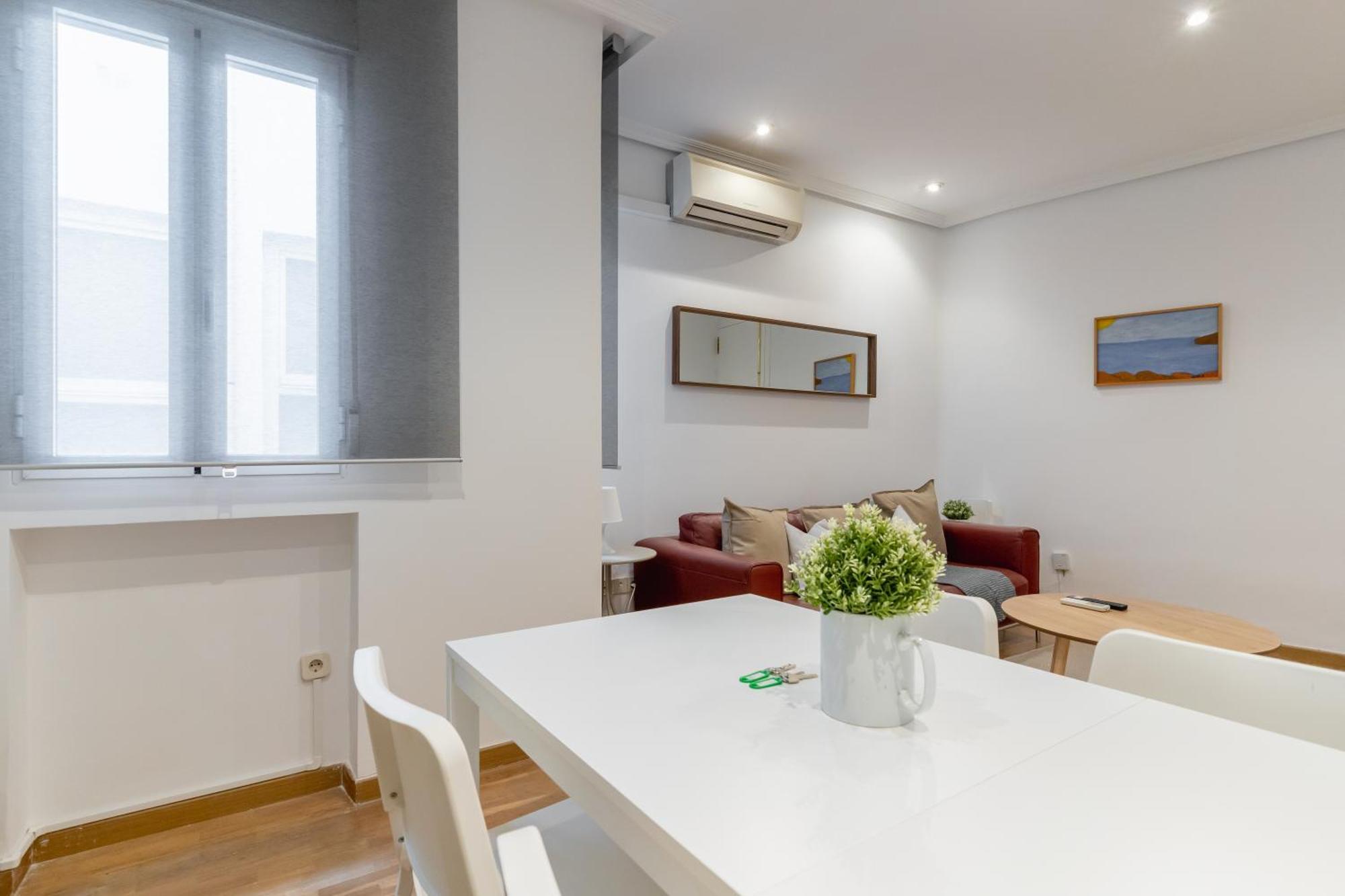 Apartment Cozy -1bedroom 1bath -anton Martin