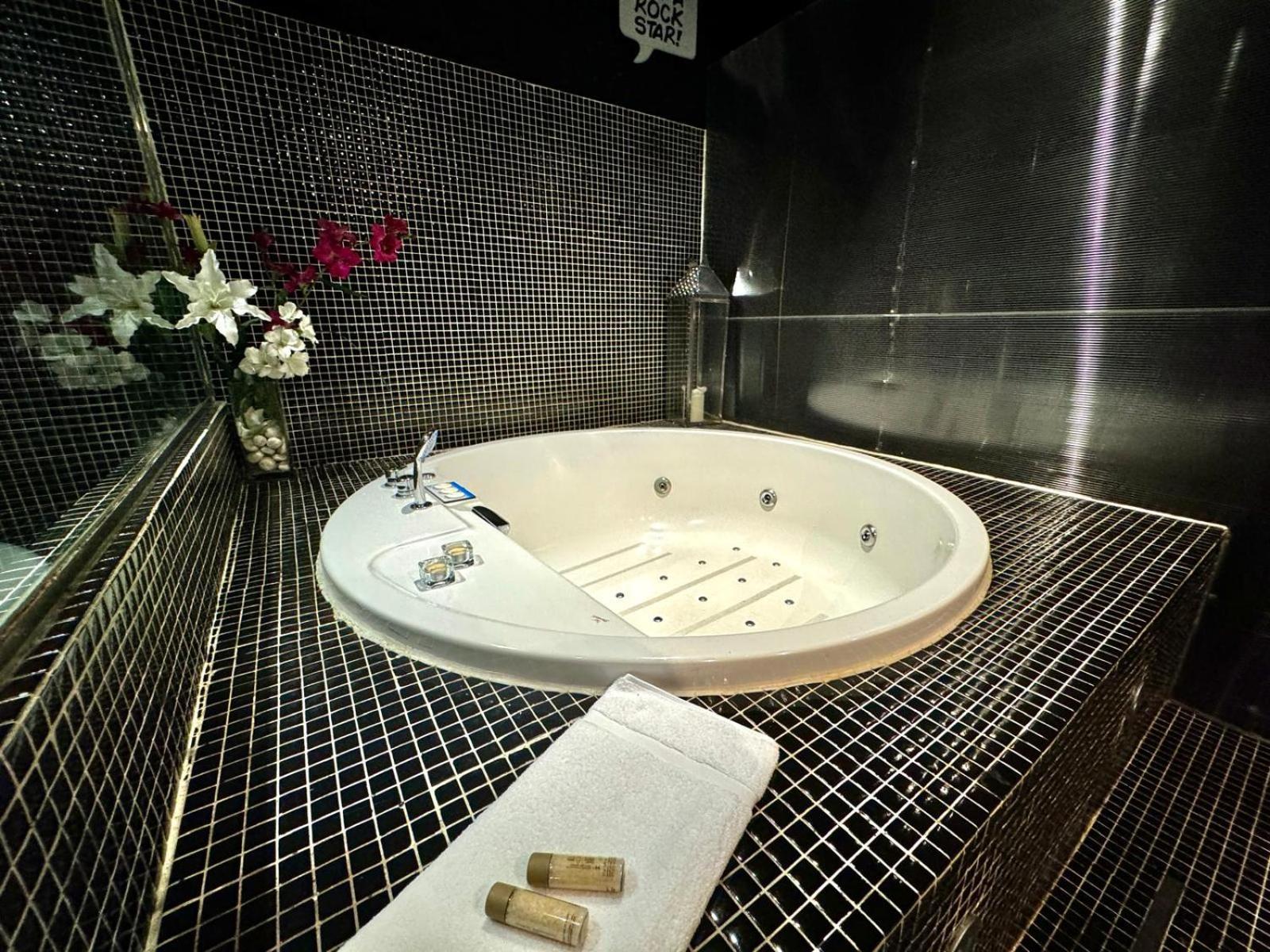 Con Jacuzzi Apartment Madrid
