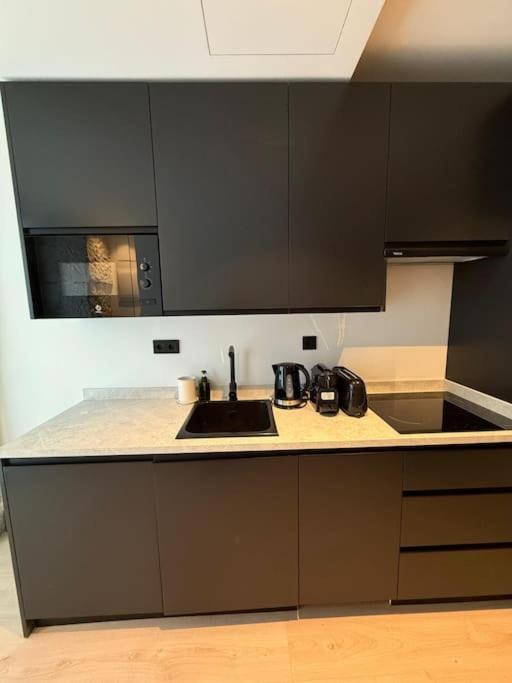 Apartment Acogedor Loft Para 2 En Duque De Rivas-centro Madrid