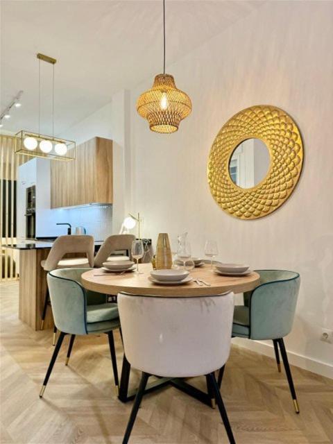 Apartment Modern & Bright Studio