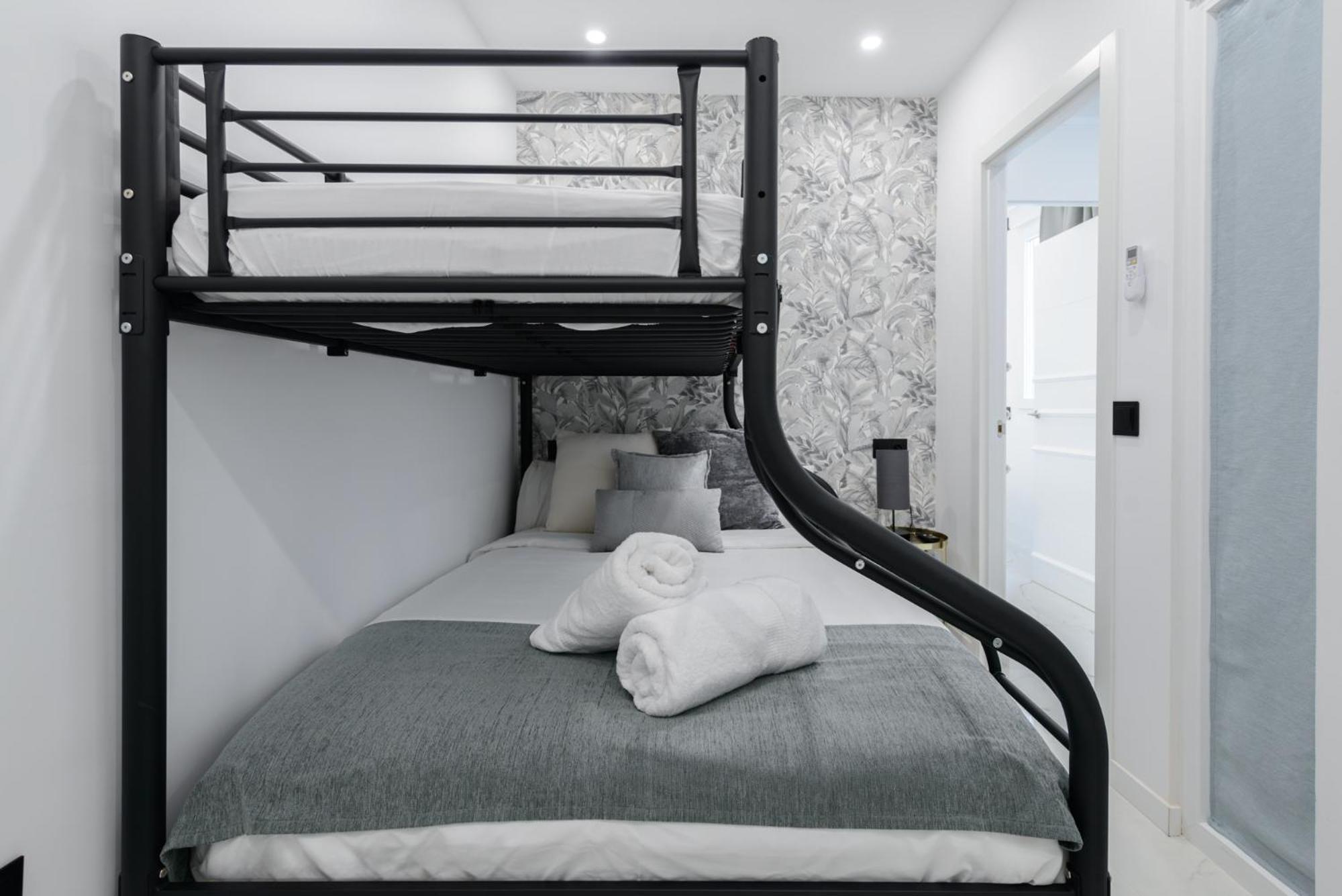 New Elegante, 2br And 1bth Apartment Madrid