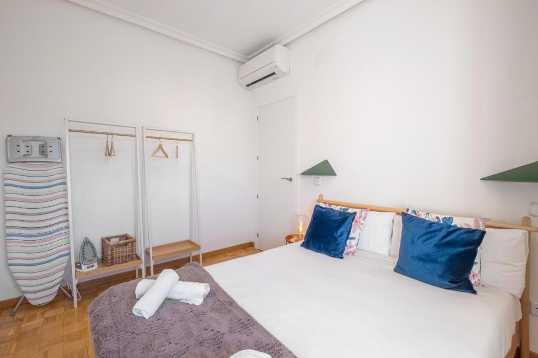 4 Bedrooms 2 Bathrooms Furnished - Salamanca - Bright - Mintystay * Madrid