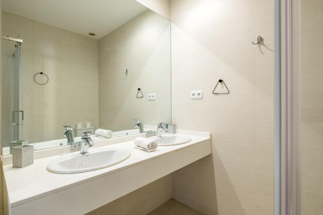 4 Bedrooms 2 Bathrooms Furnished - Salamanca - Bright - Mintystay