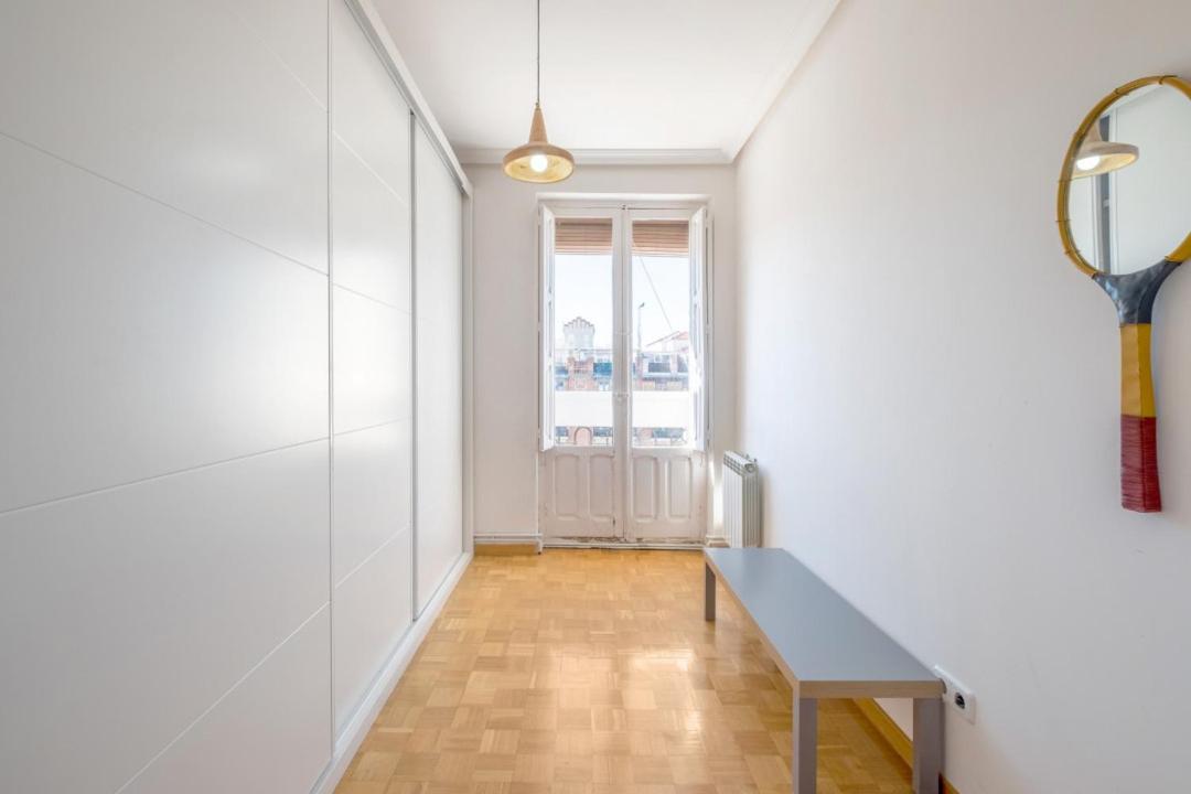 4 Bedrooms 2 Bathrooms Furnished - Salamanca - Bright - Mintystay Apartment *