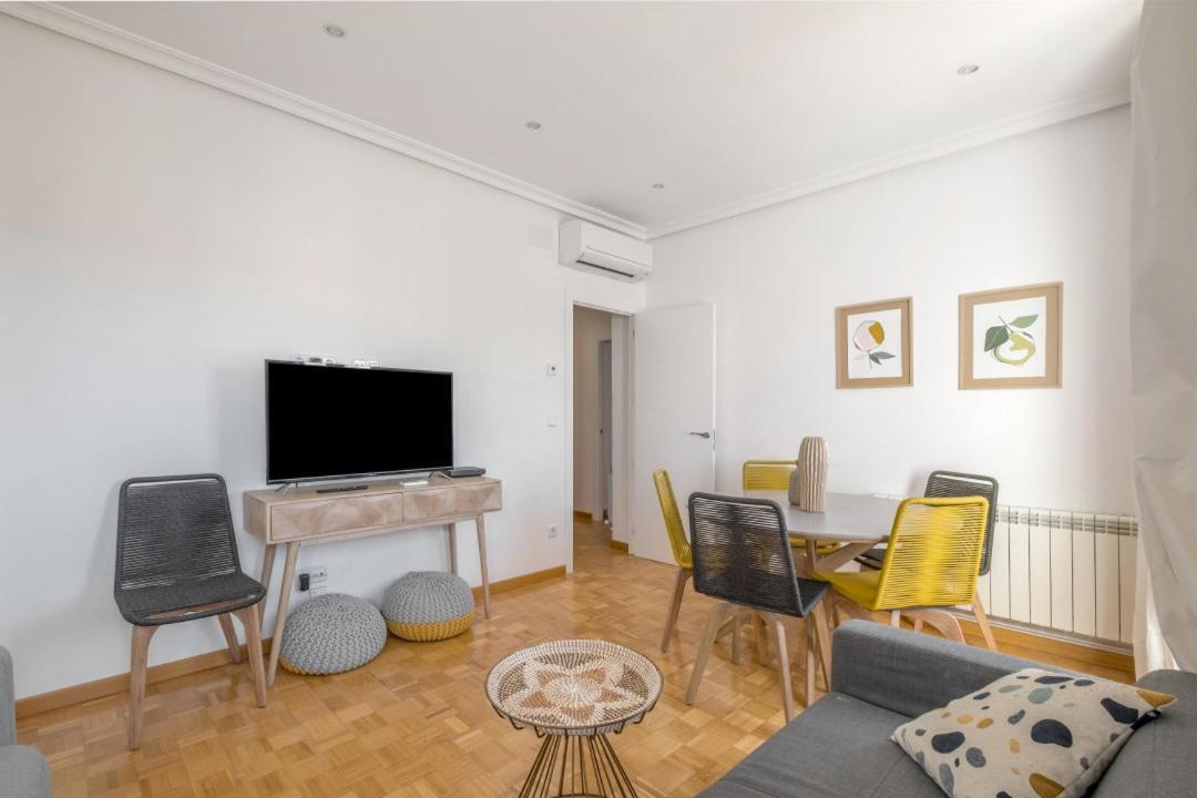 Apartment 4 Bedrooms 2 Bathrooms Furnished - Salamanca - Bright - Mintystay *