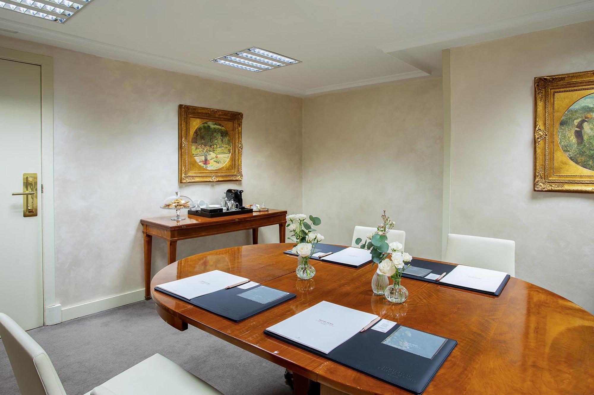 Fenix Gran Melia - The Leading Of The World Hotel