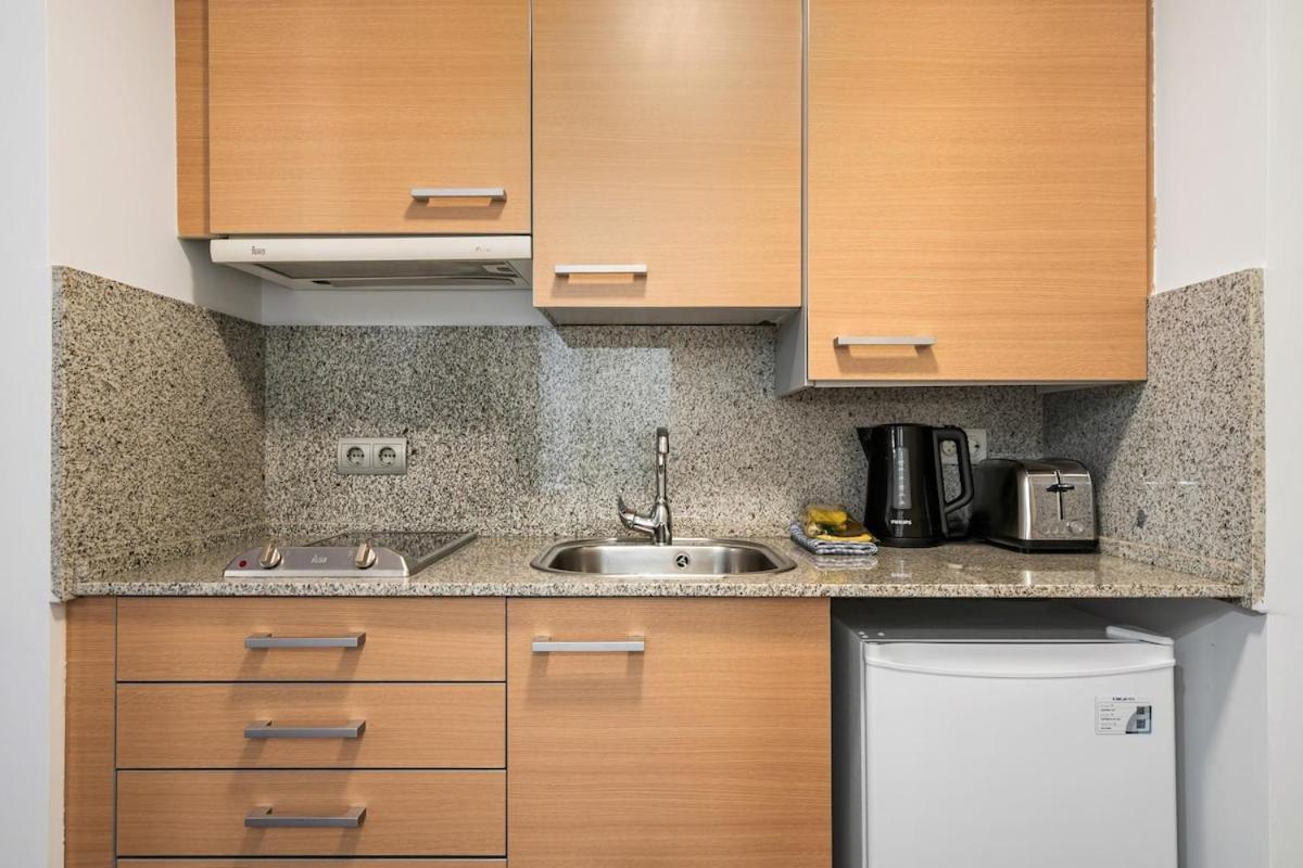 With Parking - 1b Apartment *