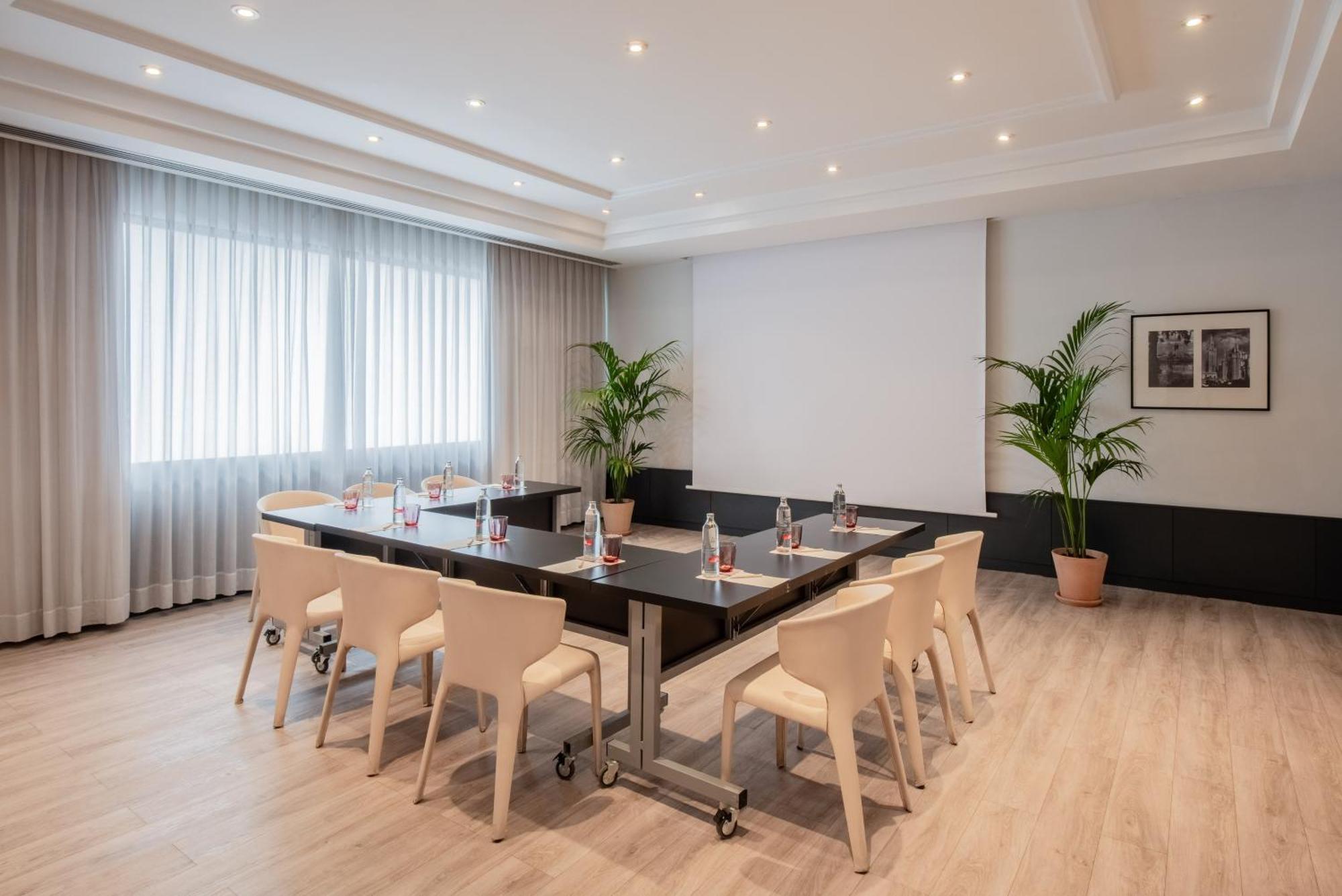 Alameda Aeropuerto, Affiliated By Melia Hotel 4*
