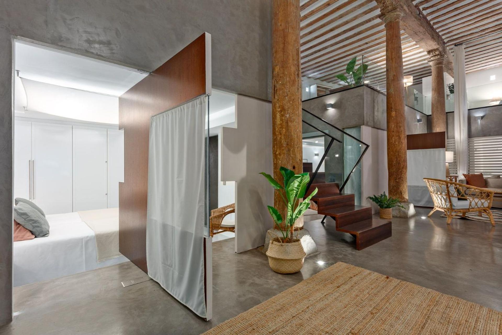 Apartment Boho-chic Loft In A Legendary 17th-century 'trap House Madrid
