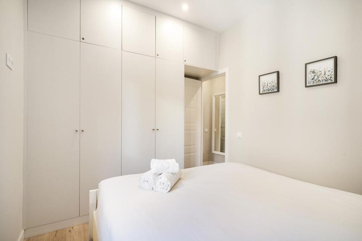 Apartment Modern, Brand-new For 4 In Letras - Huertas *