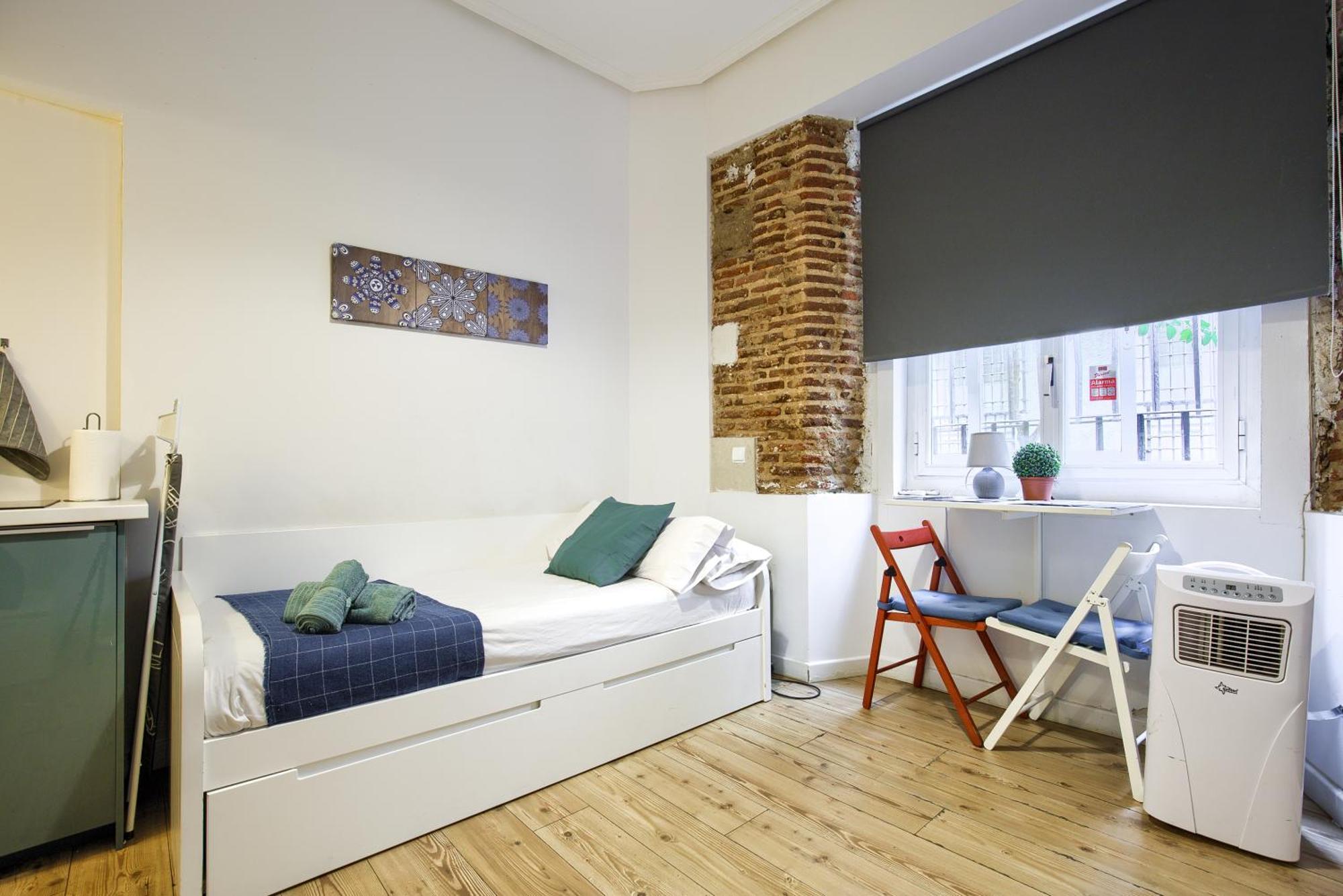 Apartment Intimo Estudio En Madrid, Centro, 2pax, Wifi & Tv