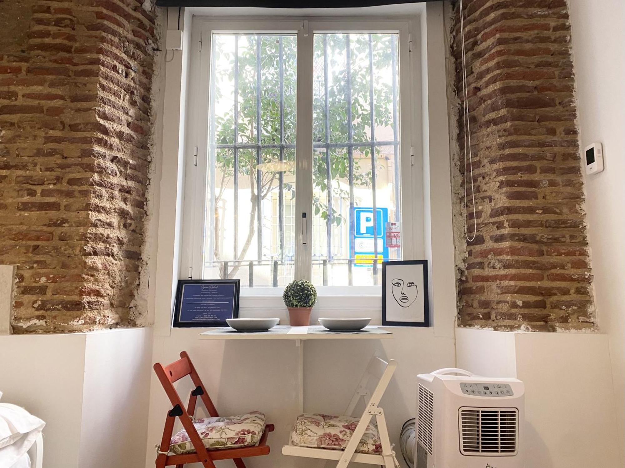 Intimo Estudio En Madrid, Centro, 2pax, Wifi & Tv Apartment