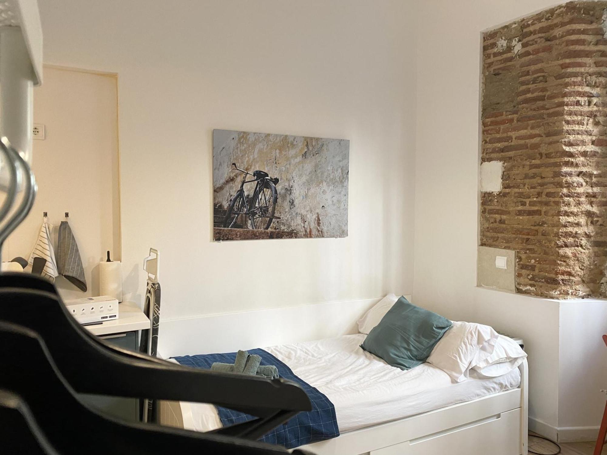 Apartment Intimo Estudio En Madrid, Centro, 2pax, Wifi & Tv *