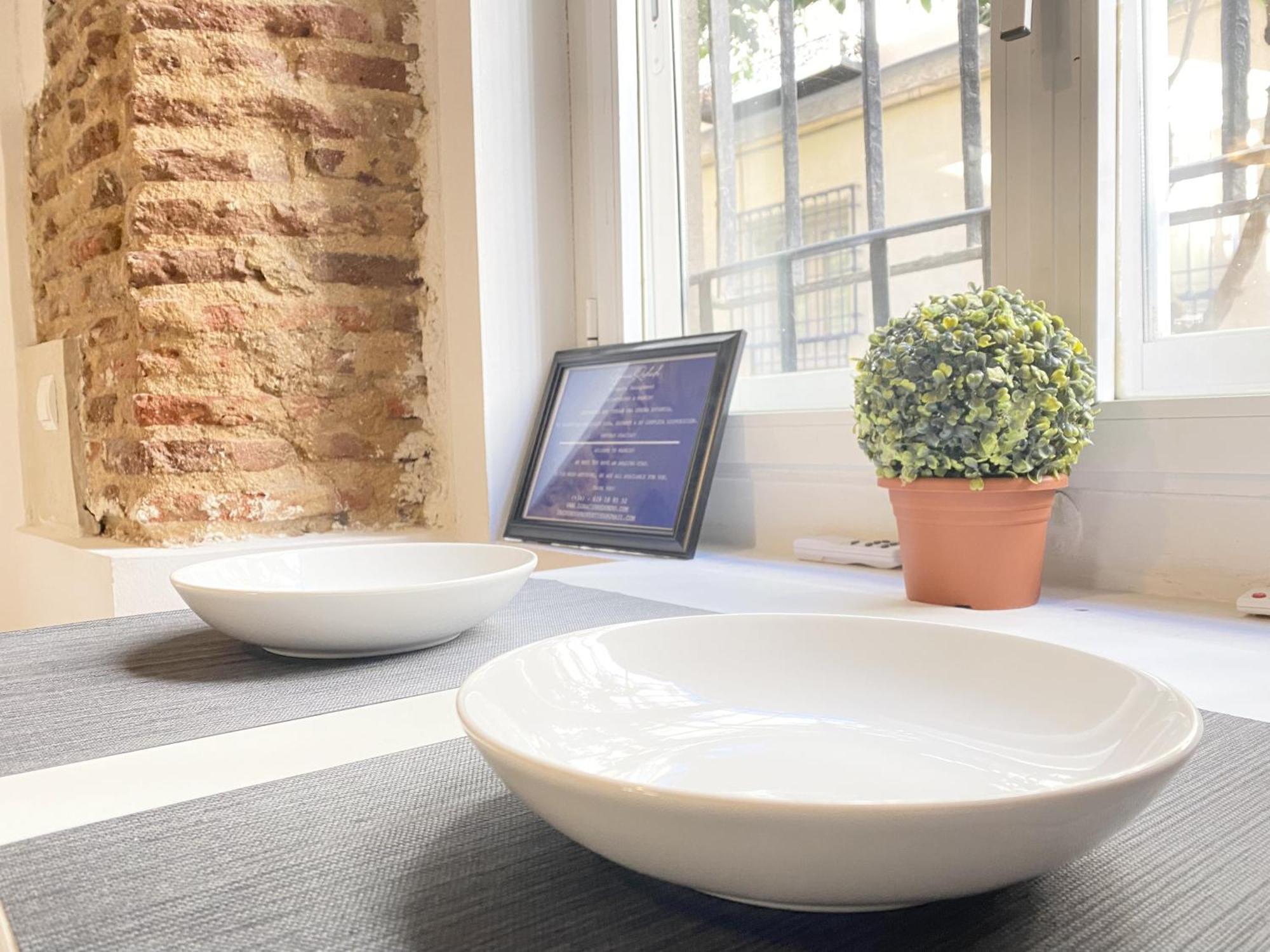 Intimo Estudio En Madrid, Centro, 2pax, Wifi & Tv