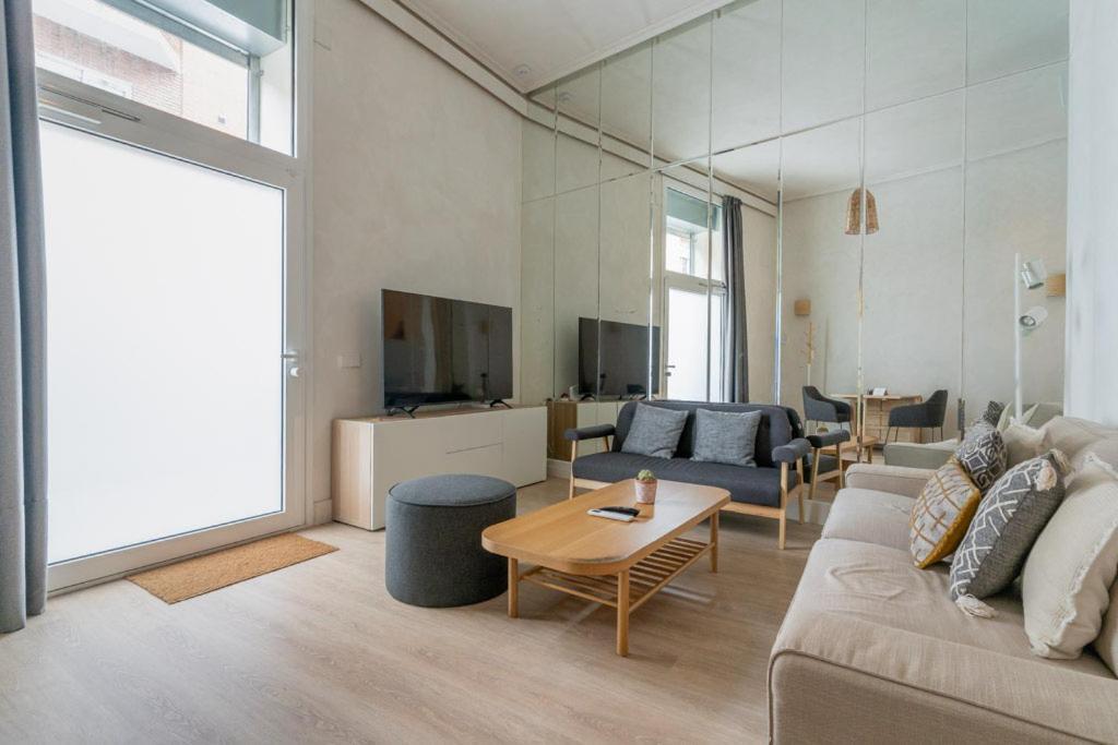 Modern Cozy With Yard - 1bd 1bath - Metro Tetuan Apartment Madrid