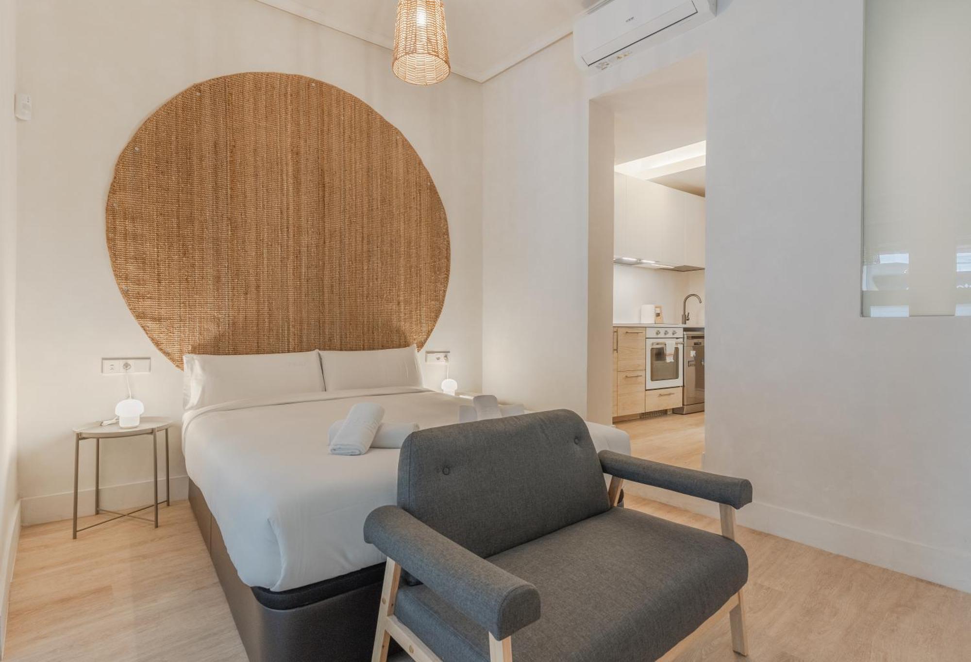 Modern Cozy With Yard - 1bd 1bath - Metro Tetuan Apartment