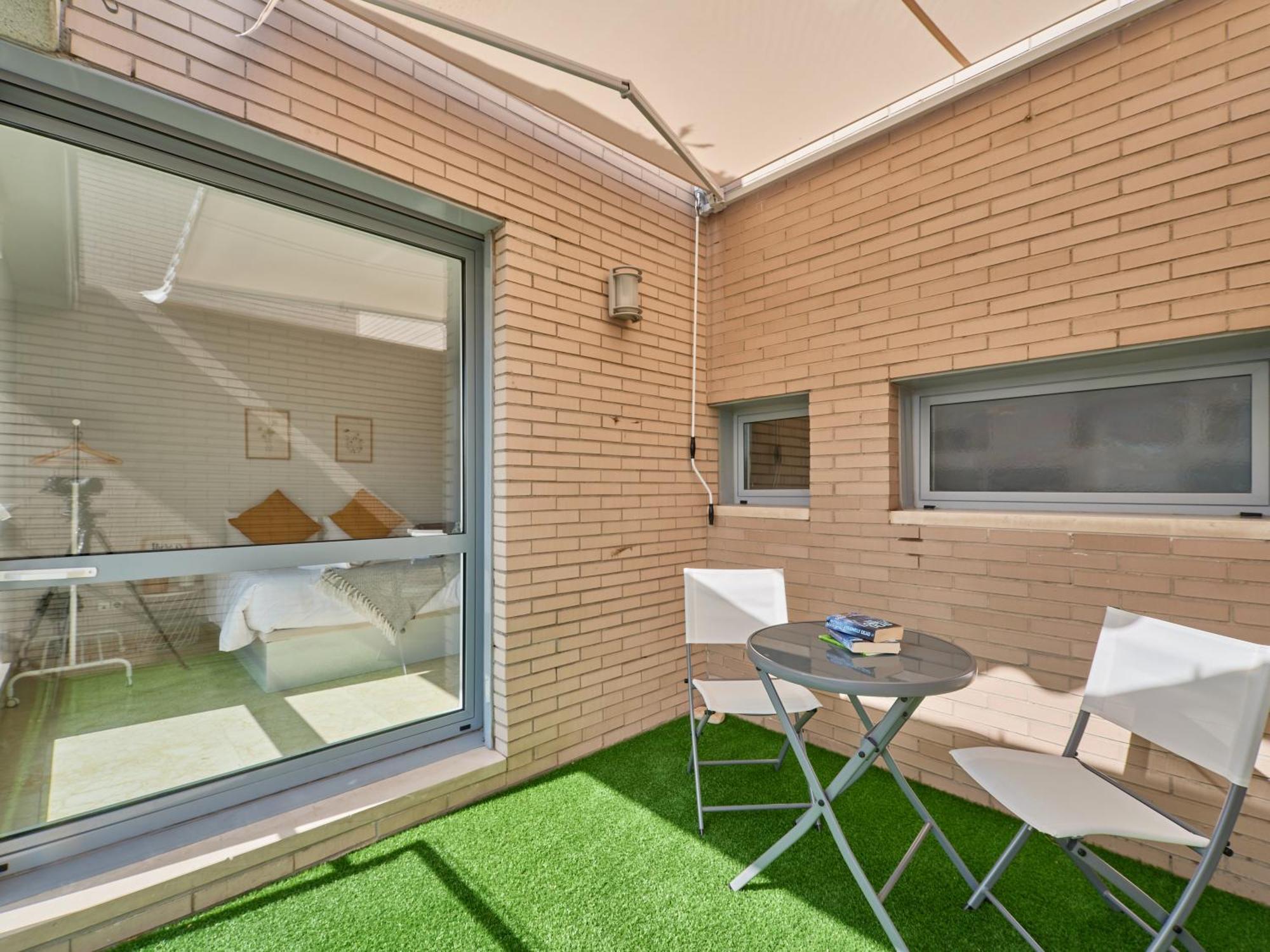 My - Con Terraza Y Piscina Comunitaria En Legazpi Apartamento *