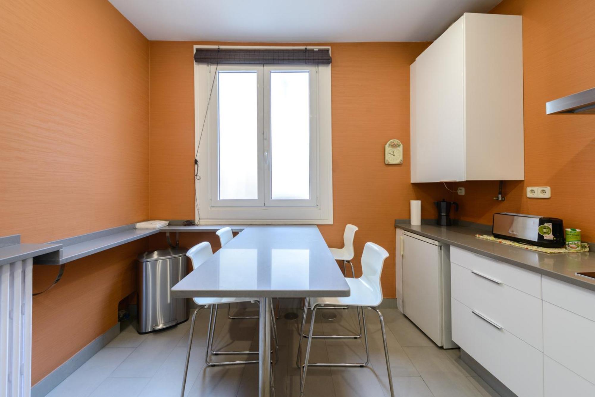 Apartment 170m2 Muy Amplio Y Lujoso- 1 Min Plaza Mayor Madrid
