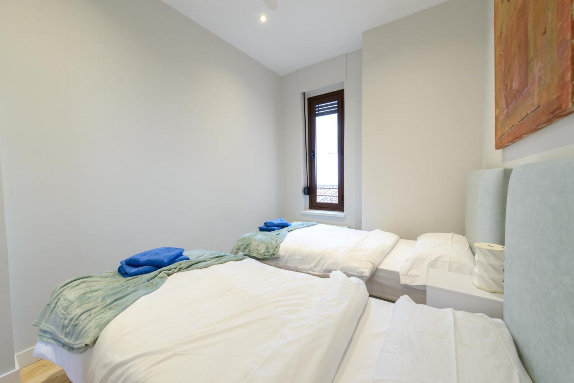 Apartment 170m2 Muy Amplio Y Lujoso- 1 Min Plaza Mayor Madrid