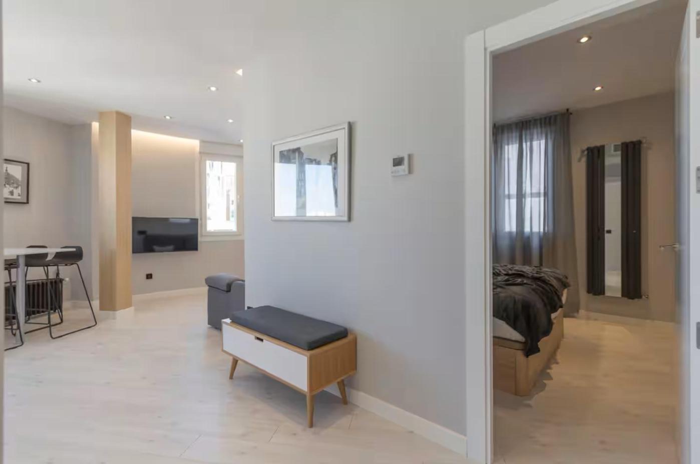 Gran Via Apartment *