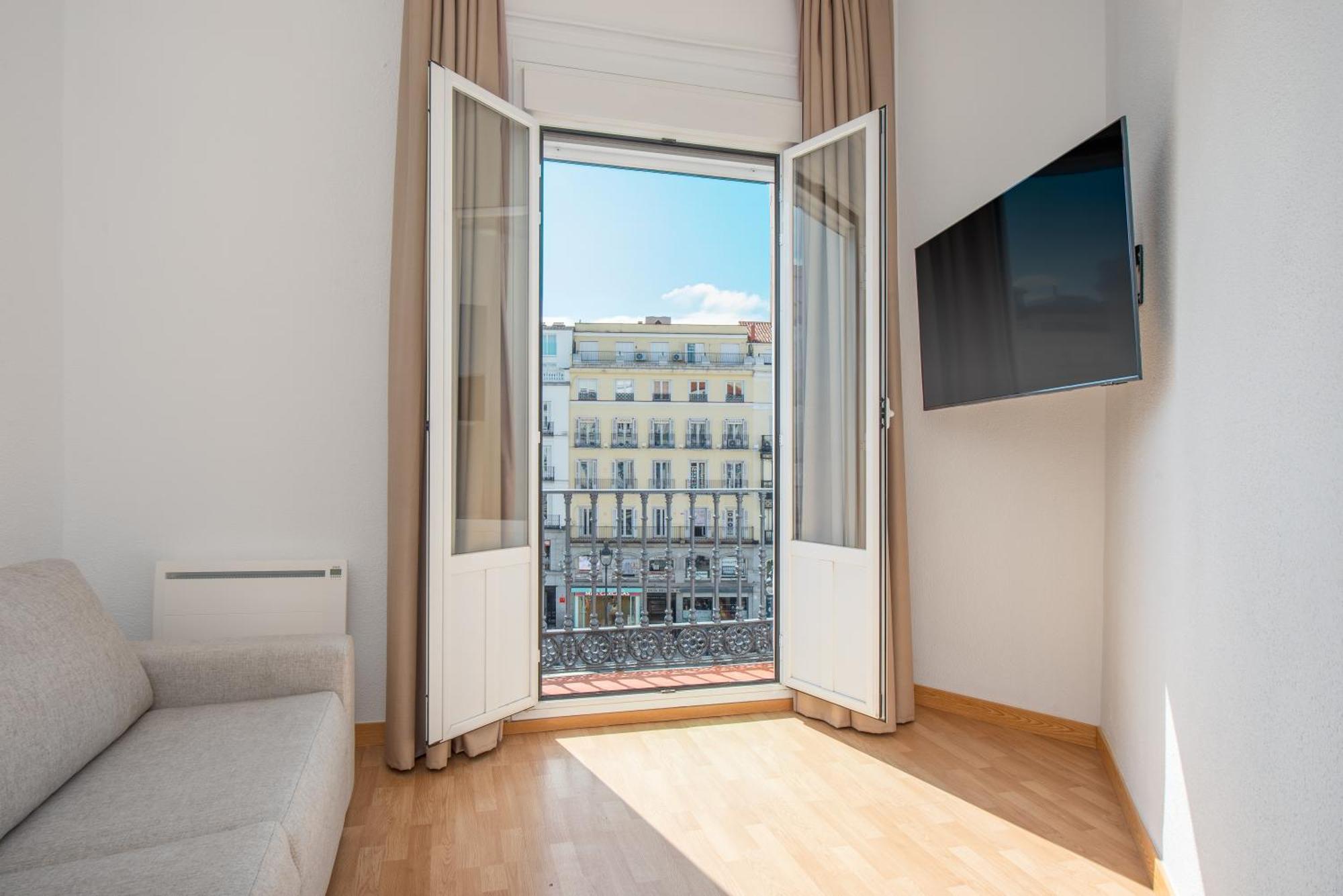 Luthia Puerta Del Sol Madri