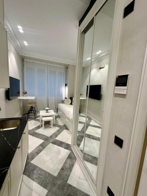 Encantador Estudio En Huertas Apartamento *