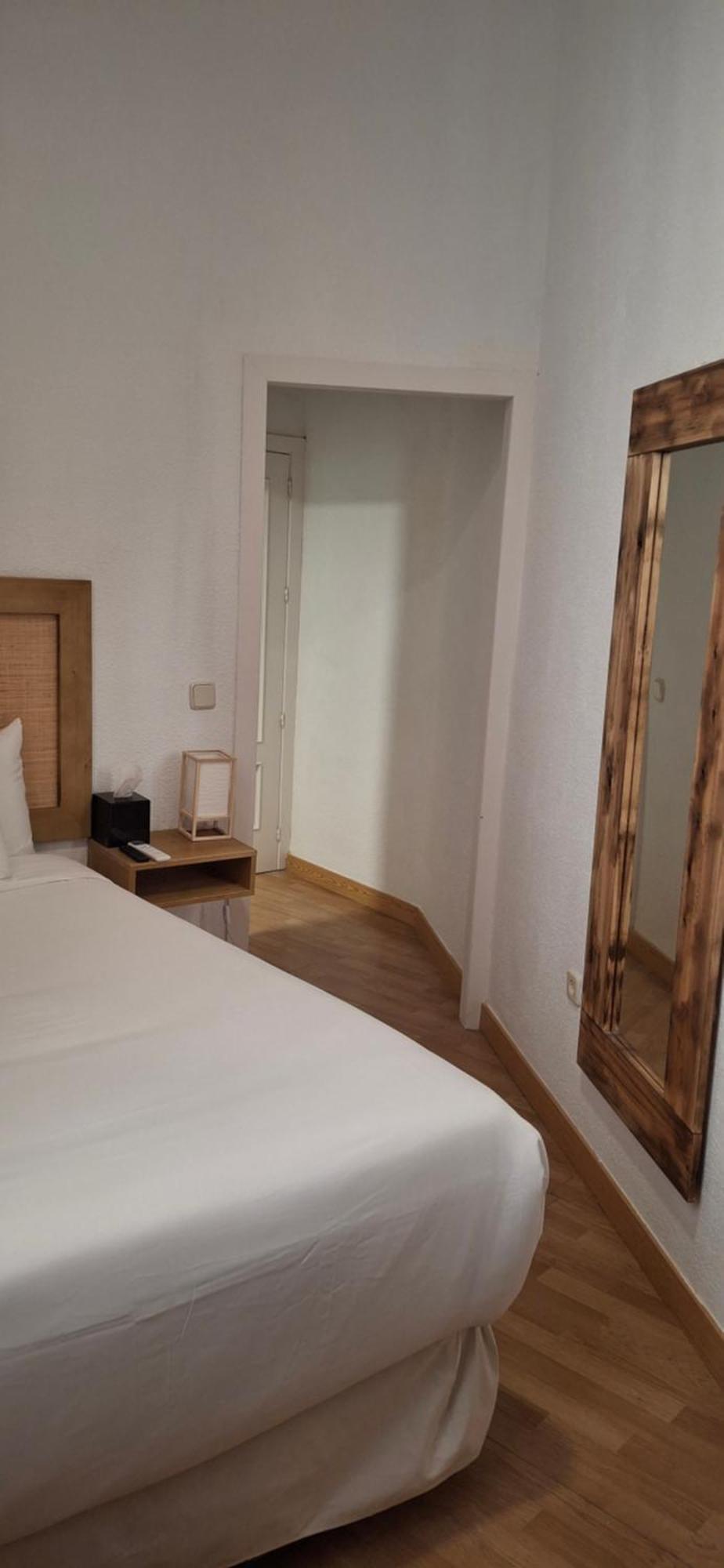 Hostel Luthia Puerta Del Sol