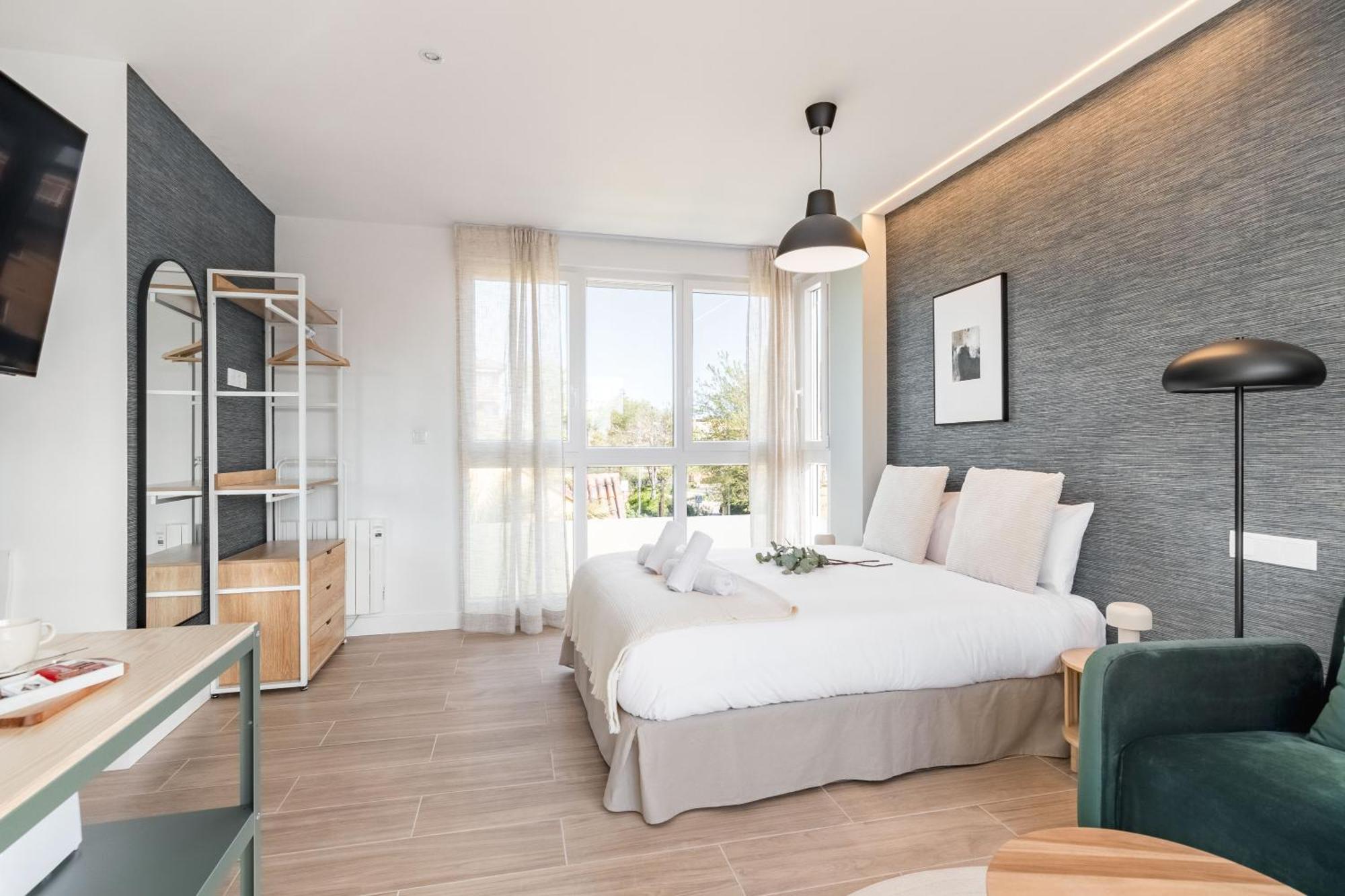 Arturo Soria By Charming Apart-hotel *