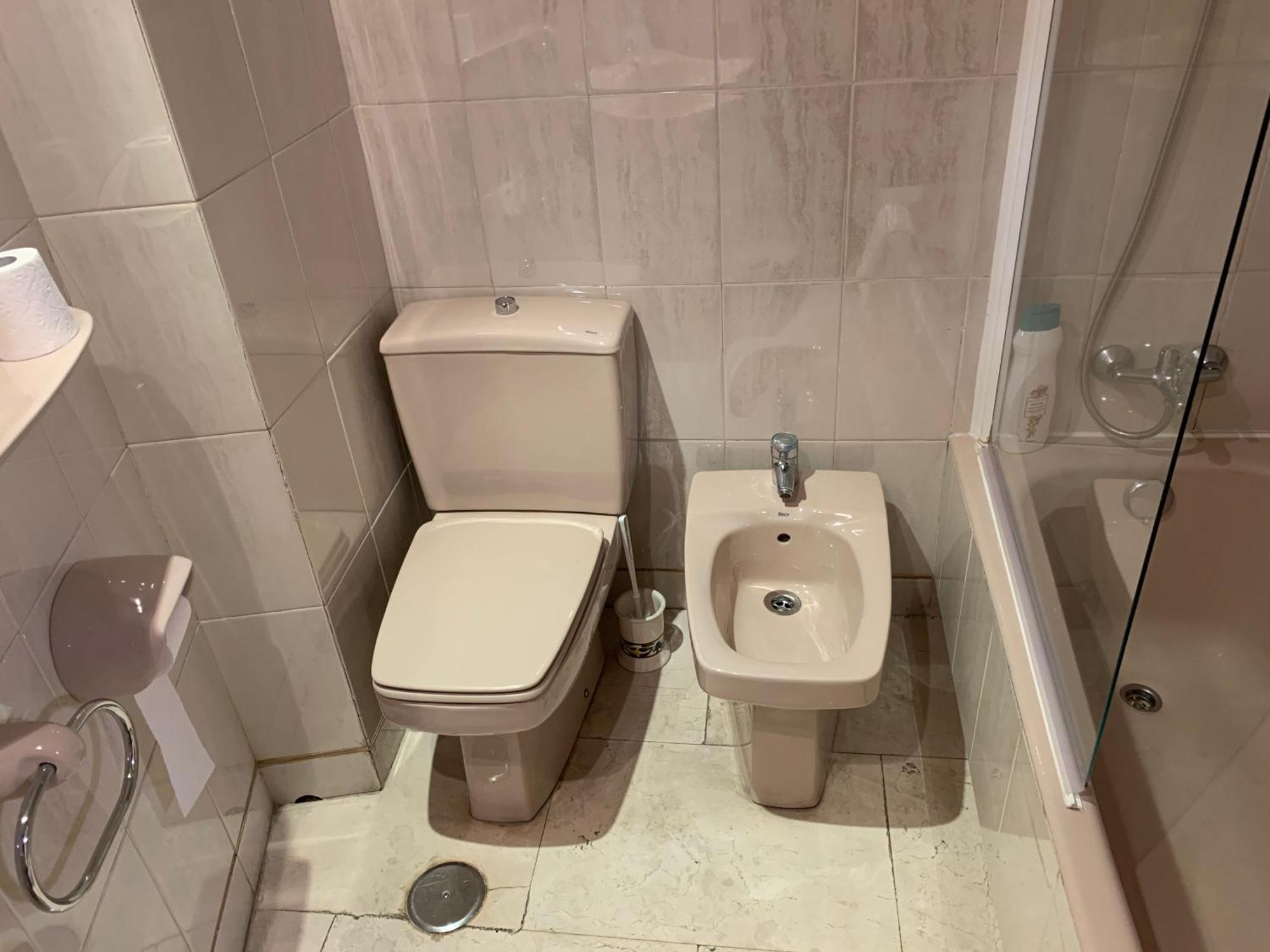 Apartment Y Estudios Torr En - Chamartin Con Wifi Gratis *