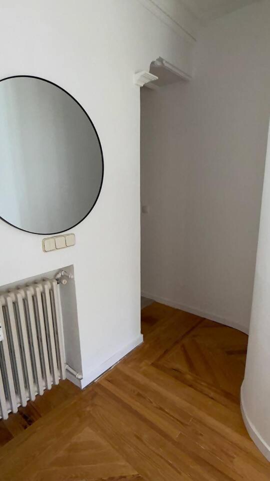 Exclusiva Gran Via B Guest house