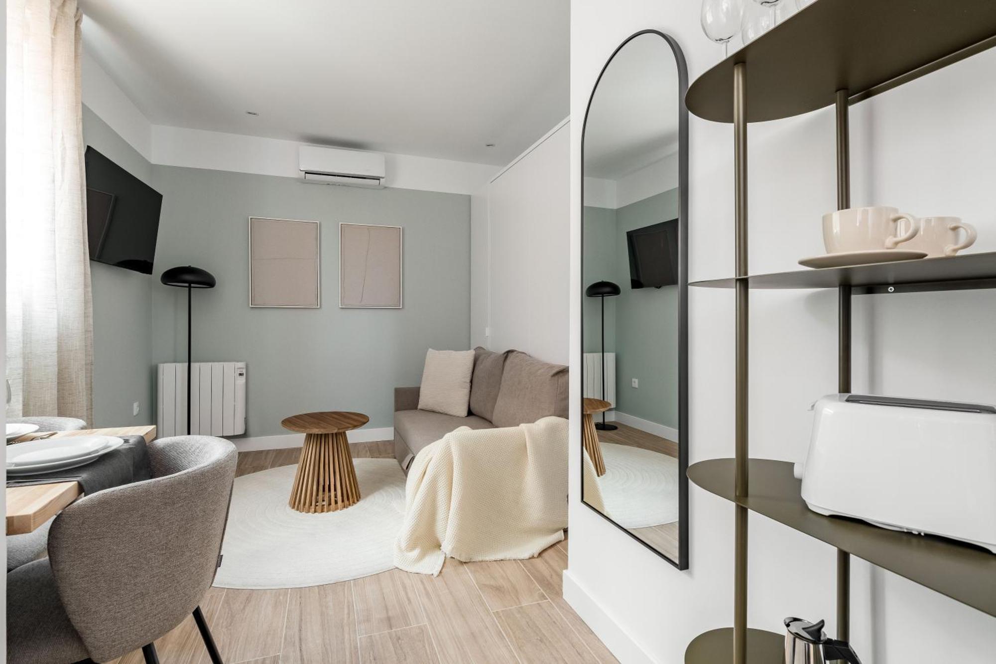 Apart-hotel Arturo Soria By Charming Madri