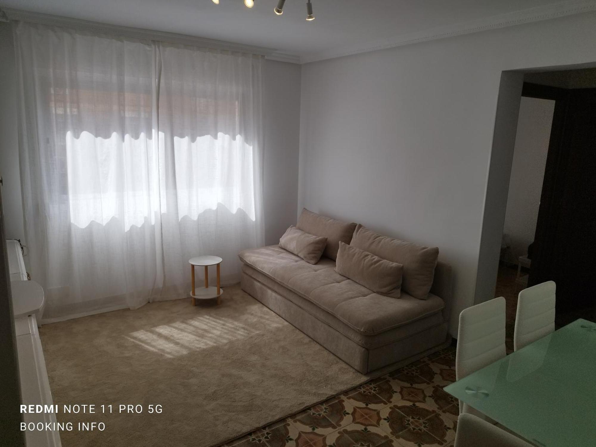 Apartment Luminous Living La Elipa Madrid