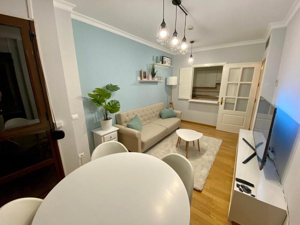 Luxury - Swimming Pool Apartment