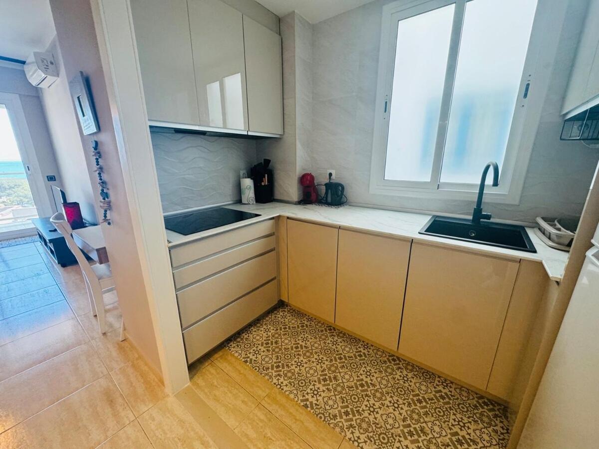 Apartment Excepcional Con Vistas Al Mar Madrid