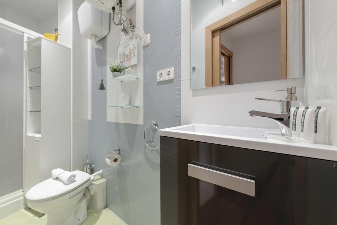 Bright And Comfortable- 2 Bedrooms 1 Bathroom- Cruz - Mintystay- Sol