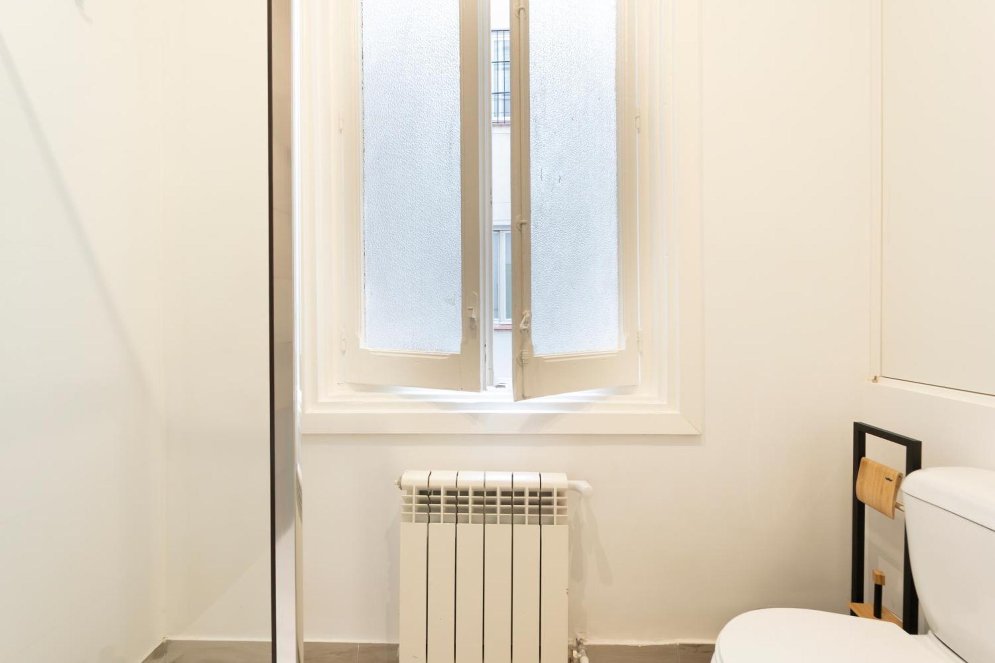 Apartamento Washington Con Comodidad Y Zonas Compartidas Gran Via-madrid Temporal Sbe104 *