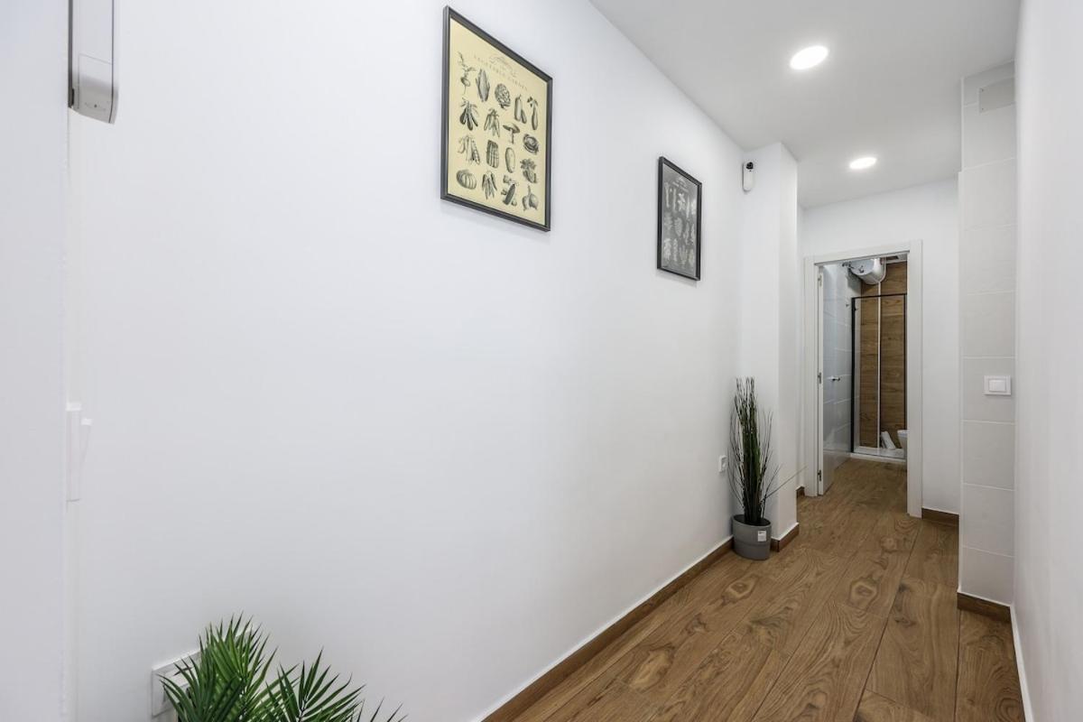 Simple And Quiet Near Retiro- Ideal For Couples Apartment