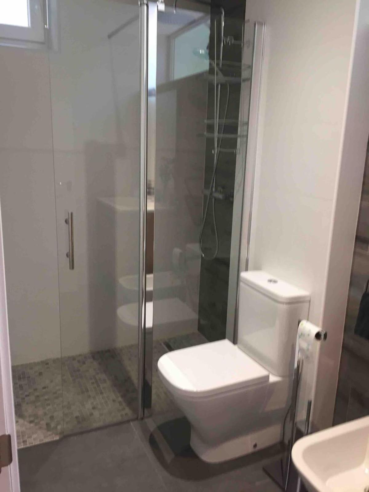 Wonderful In River, Free Parking Near By Madrid