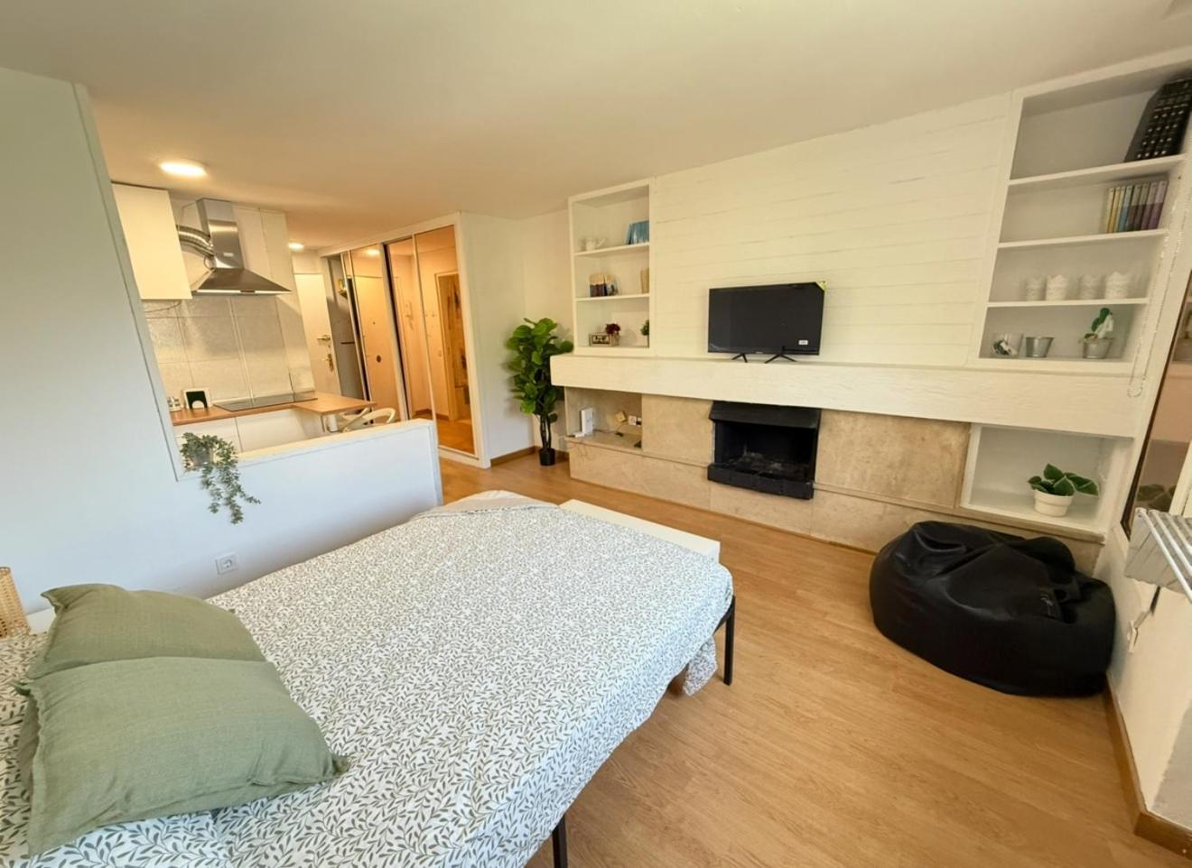 Apartamento Precioso Estudio En Bernabeu Plaza Castilla *
