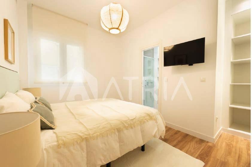 Stylish 2br Flat In Duque De Sesto Apartment