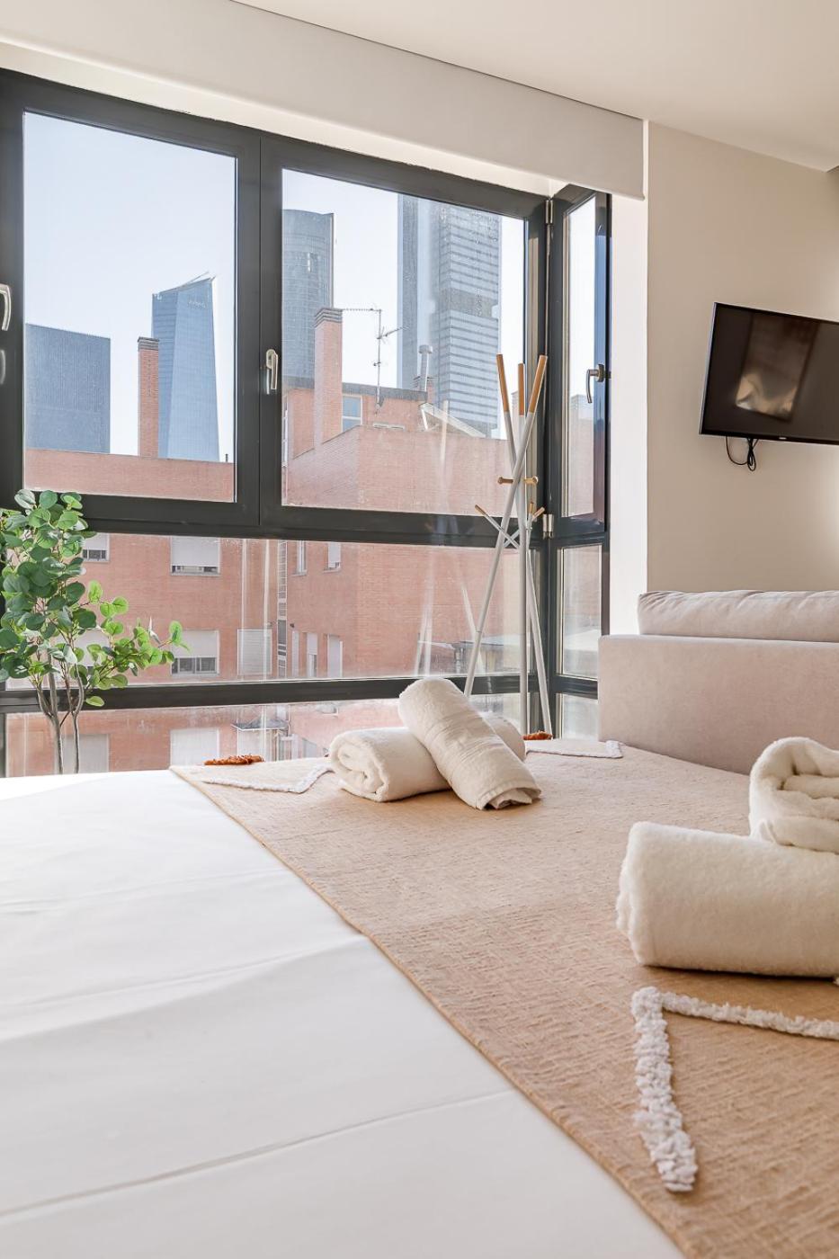 Apartment Caterina Cuatro Torres Madrid