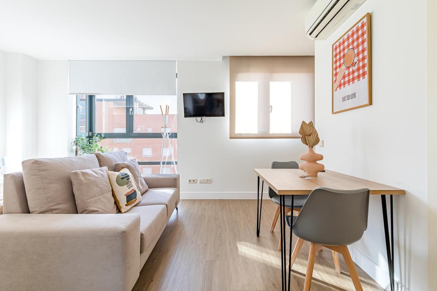 Caterina Cuatro Torres Apartment *