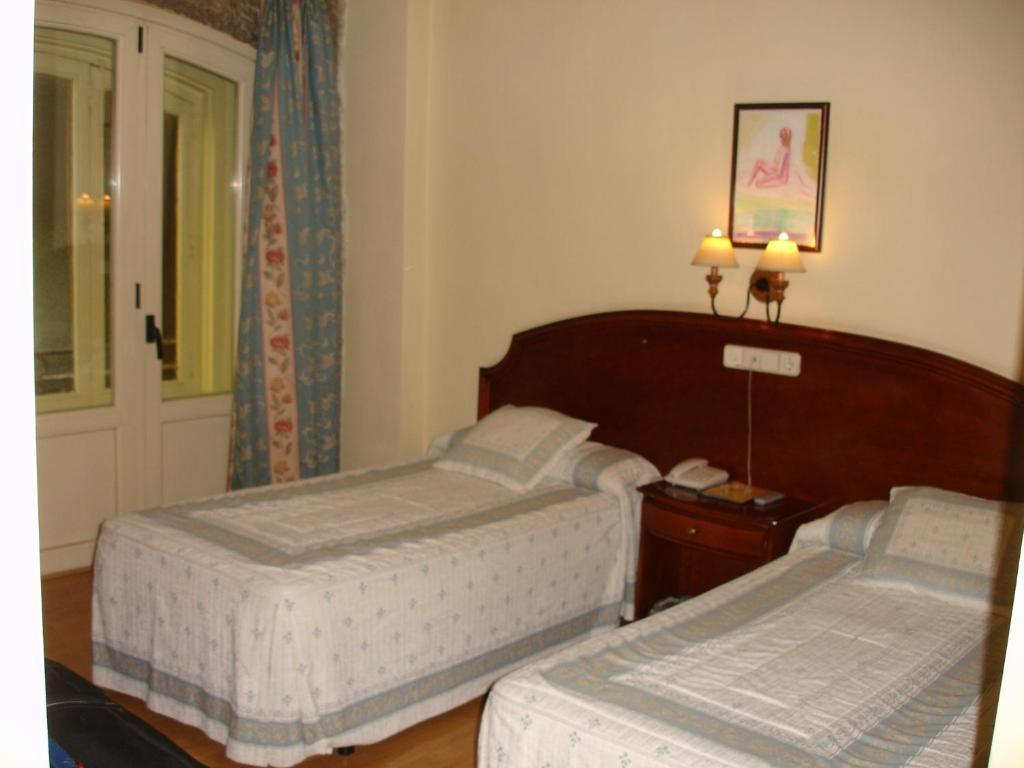 Residencia Hispania Guest house 2*