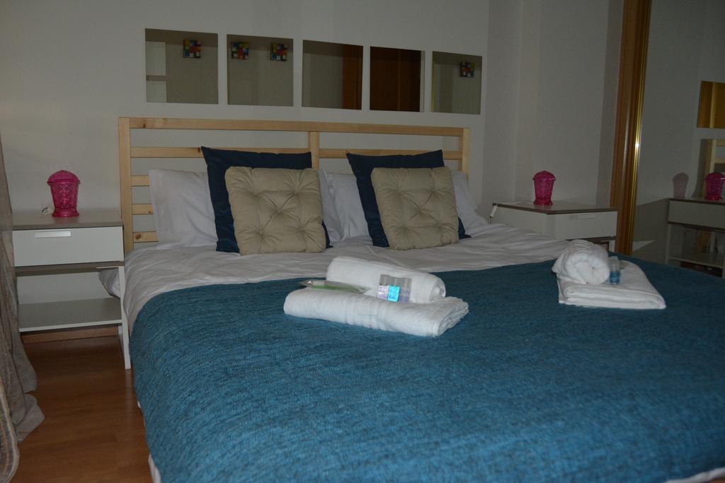 Apartment For Barrio Del Pilar Temporal Sar28