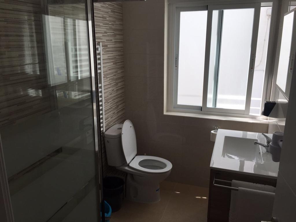 V. Guest house