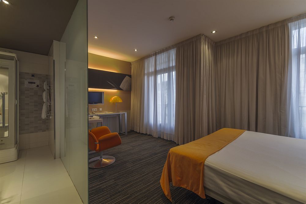 Icon Embassy Hotel