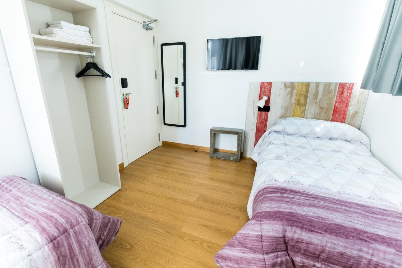 Far Bernabeu Albergue Madri