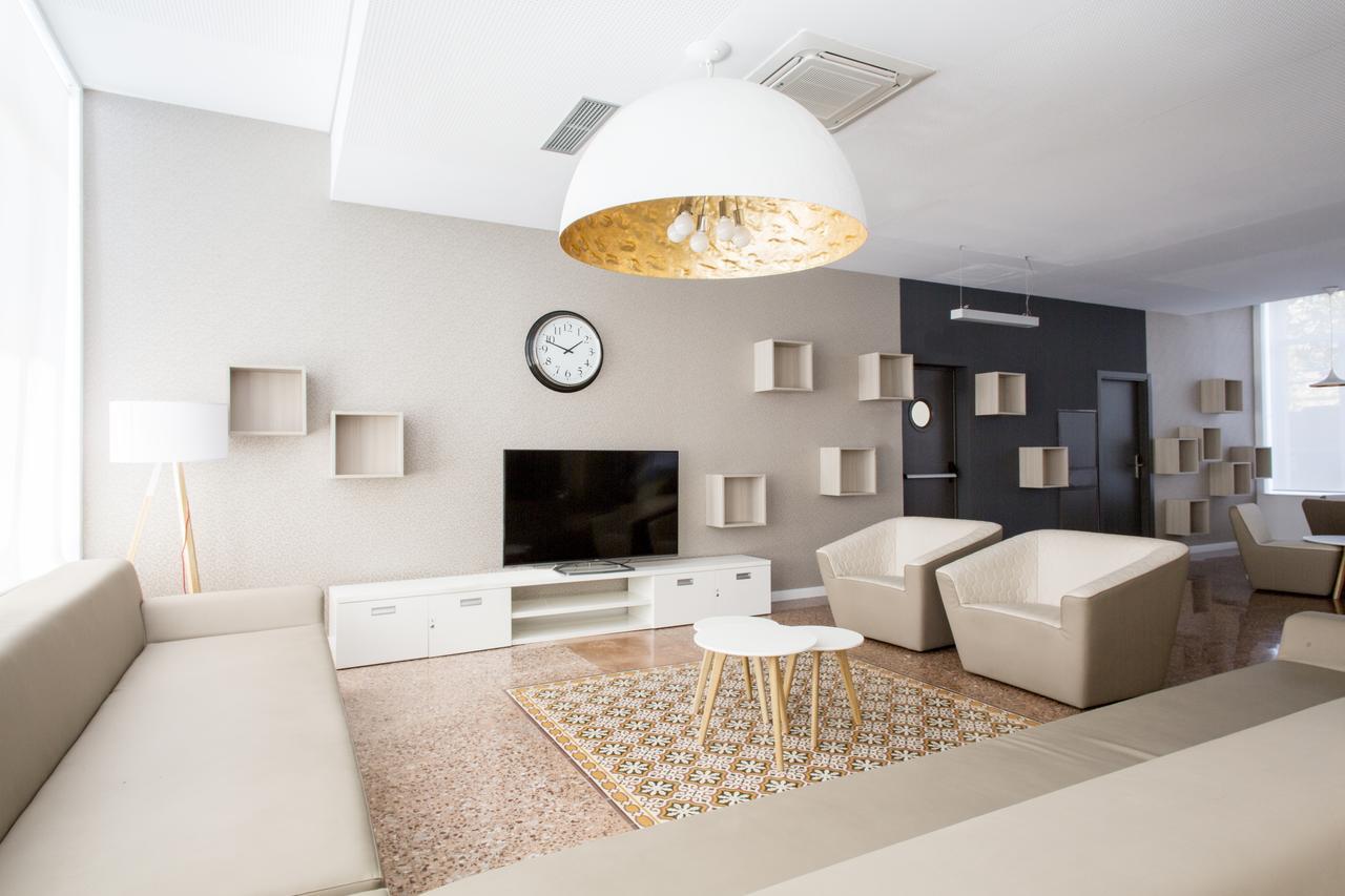 Residencia Universitaria Vallehermoso Apartment *