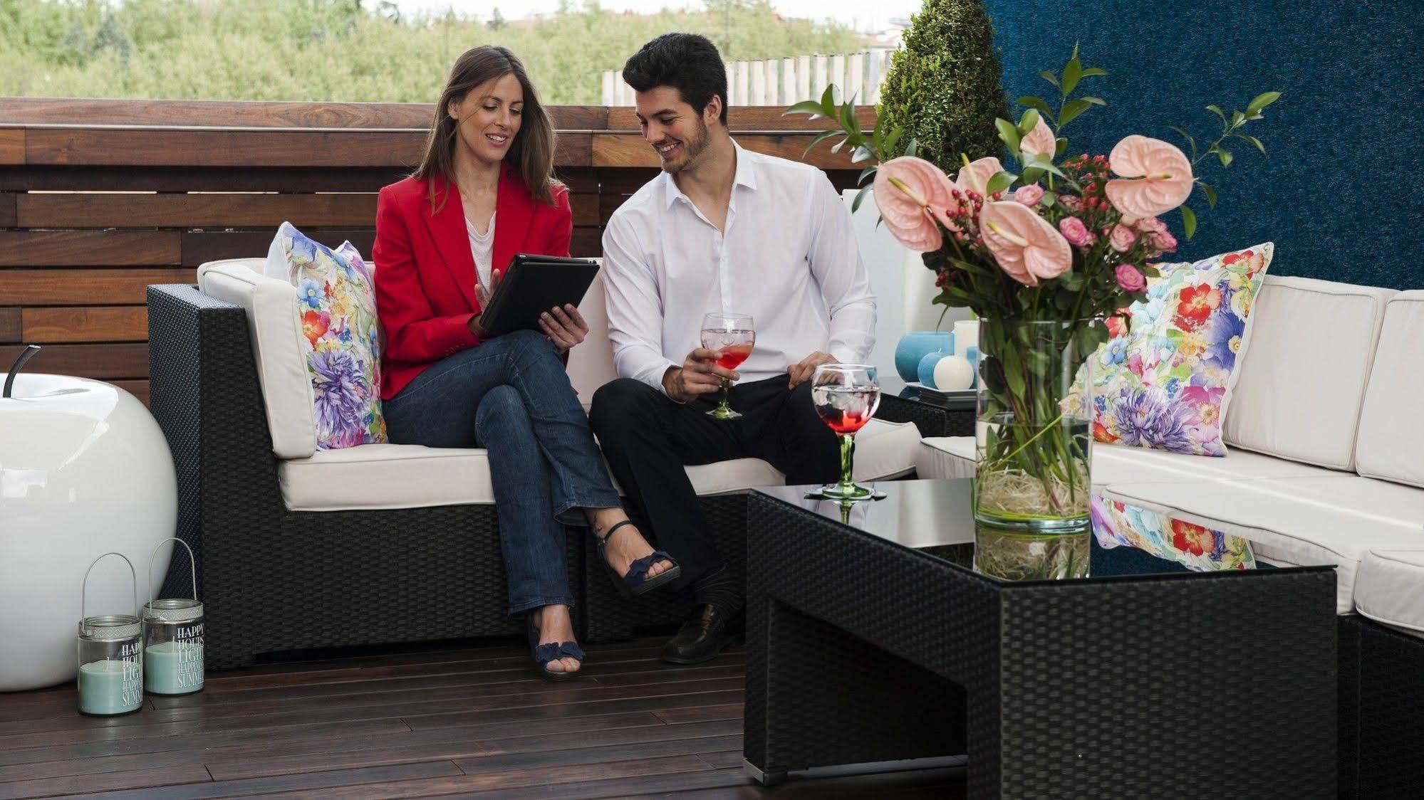 Apartosuites Jardines De Sabatini Lejlighedshotel Madrid